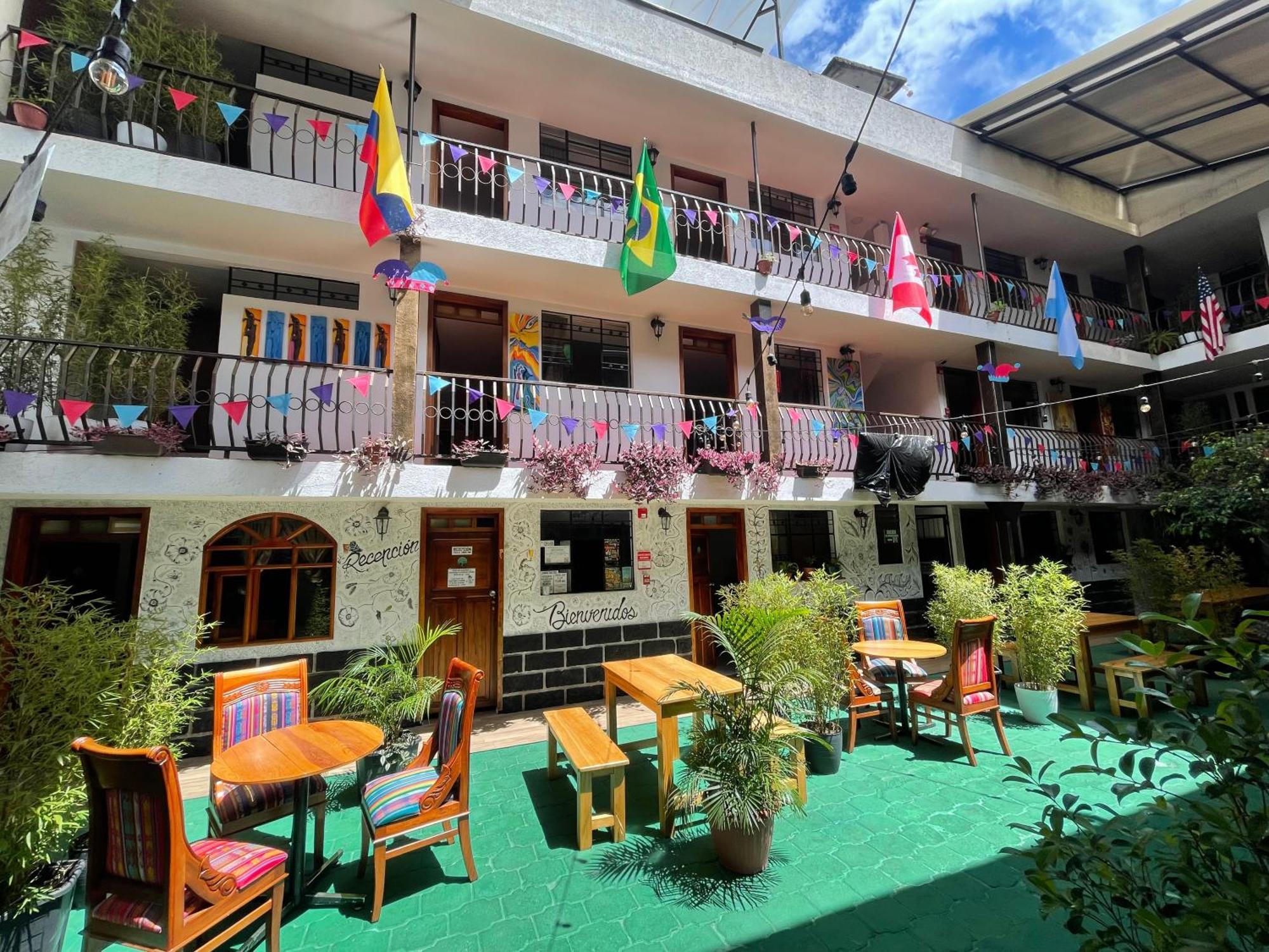 El Jardin Escondido Party Hostel Banos  Luaran gambar